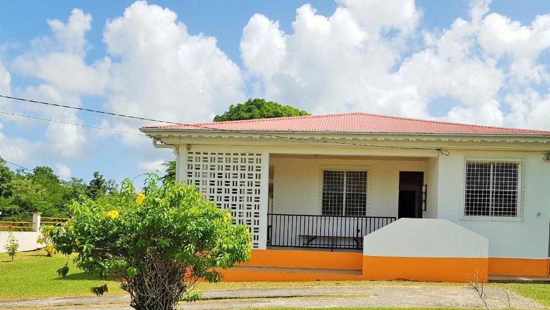 Kaz A Faup Villa Grand-Bourg  Buitenkant foto